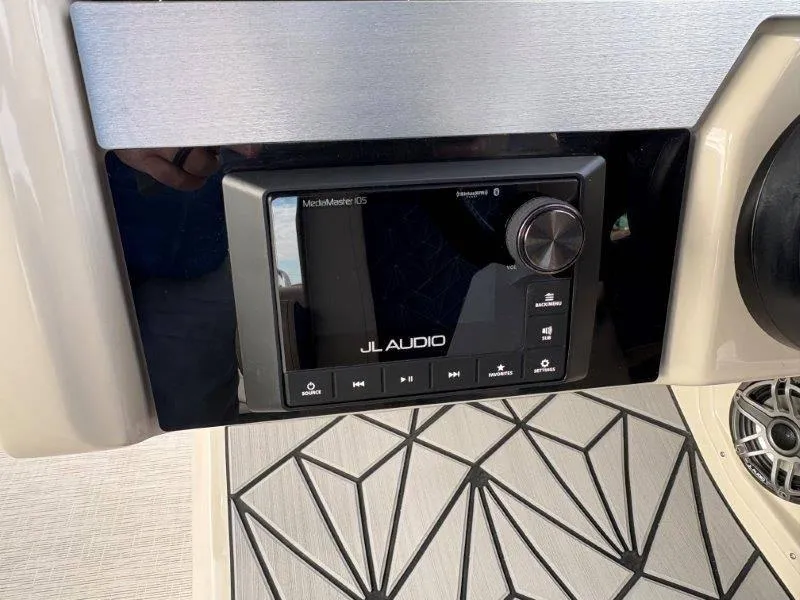 Slide: The Image of Harris Grand Mariner 270 SLDDH 2025 - 64