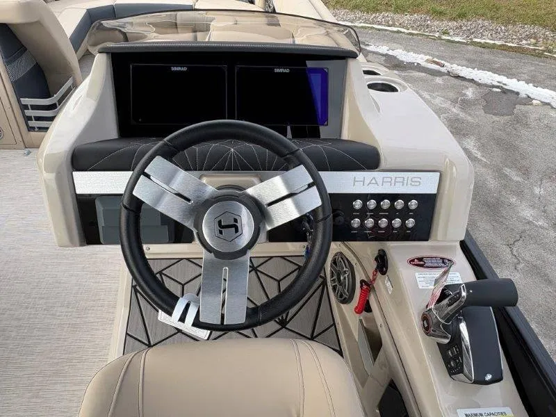 Slide: The Image of Harris Grand Mariner 270 SLDDH 2025 - 67