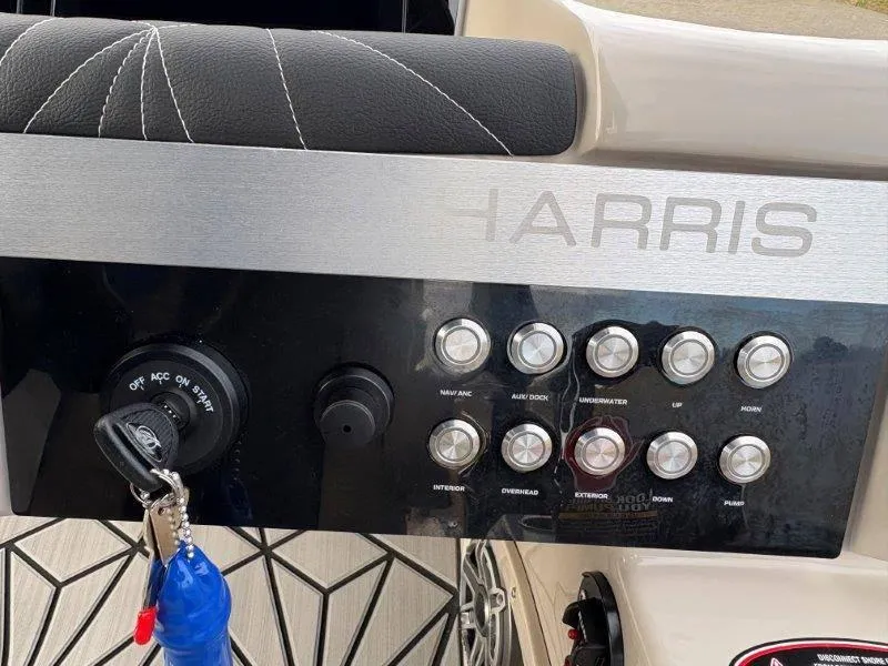 Slide: The Image of Harris Grand Mariner 270 SLDDH 2025 - 70