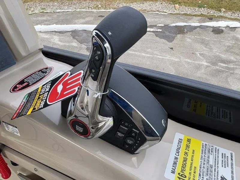 Slide: The Image of Harris Grand Mariner 270 SLDDH 2025 - 74