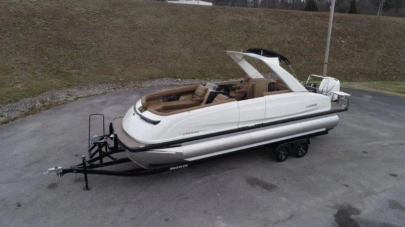 Slide: The Image of Harris Crowne 250 SL 2025 - 110