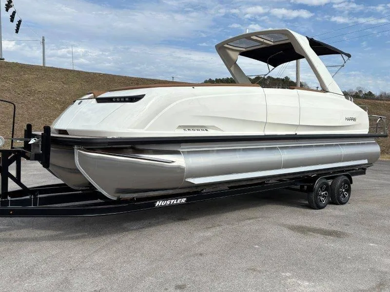 Slide: The Image of Harris Crowne 250 SL 2025 - 163