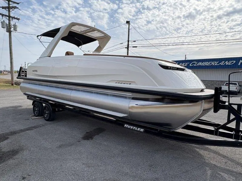 Slide: The Image of Harris Crowne 250 SL 2025 - 178