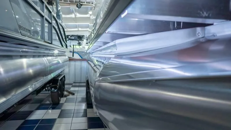 Slide: The Image of Harris Crowne 250 SL 2025 - 36