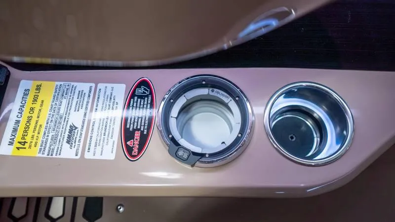 Slide: The Image of Harris Crowne 250 SL 2025 - 53