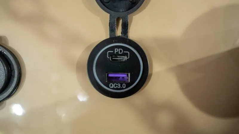 Slide: The Image of Harris Crowne 250 SL 2025 - 83