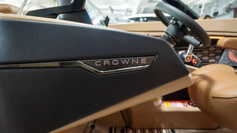 Slide: The Image of Harris Crowne 250 SL 2025 - 89