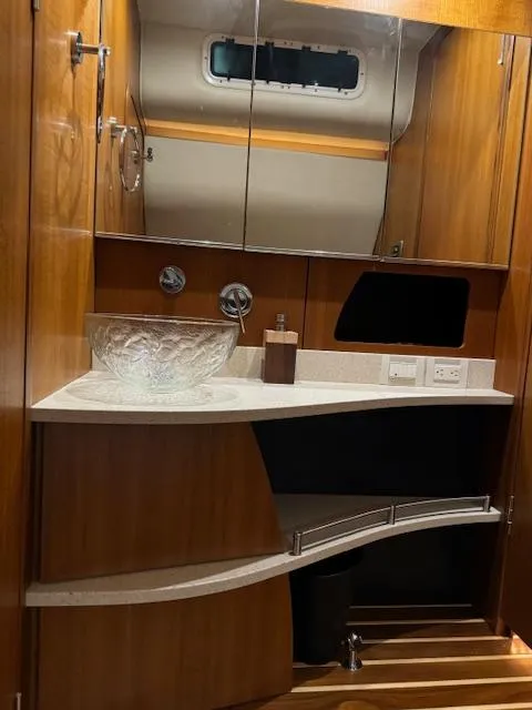 Slide: The Image of Tiara 4300 Sovran 2007 - 56