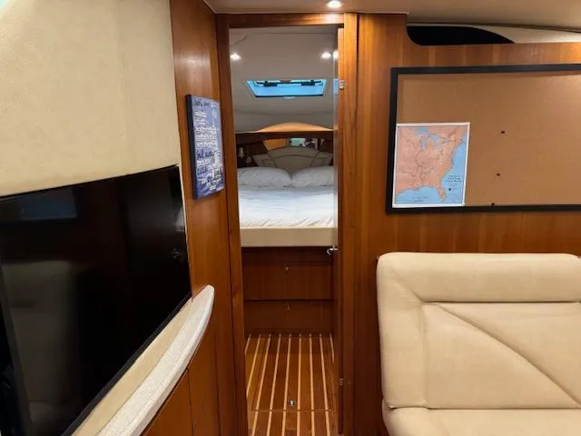 Slide: The Image of Tiara 4300 Sovran 2007 - 61