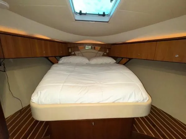 Slide: The Image of Tiara 4300 Sovran 2007 - 62