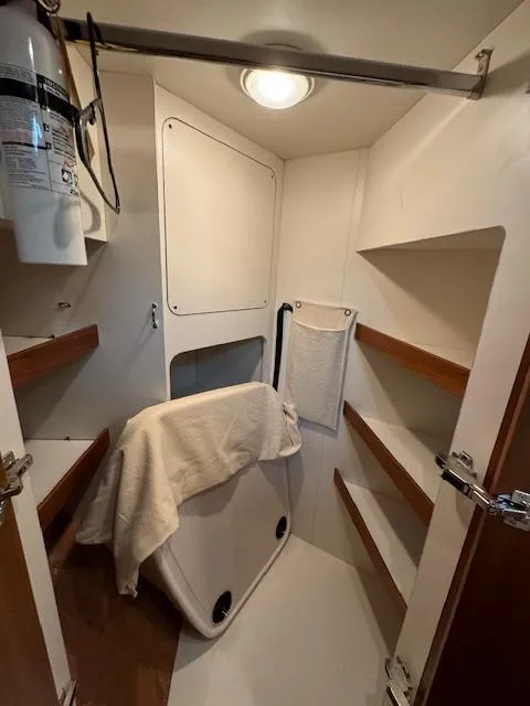 Slide: The Image of Tiara 4300 Sovran 2007 - 67