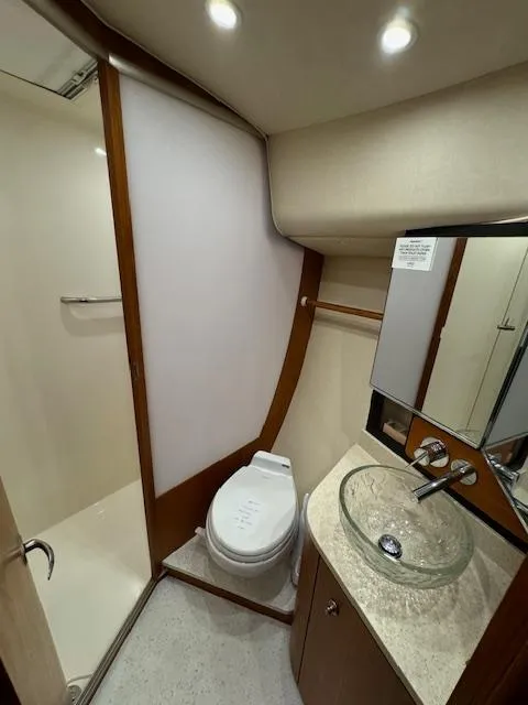 Slide: The Image of Tiara 4300 Sovran 2007 - 70