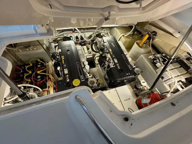 Slide: The Image of Tiara 4300 Sovran 2007 - 73