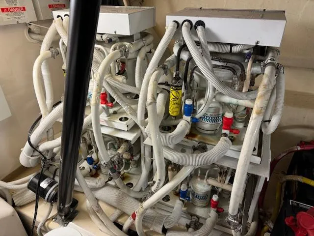 Slide: The Image of Tiara 4300 Sovran 2007 - 75