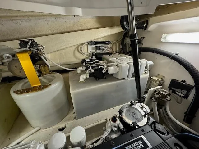 Slide: The Image of Tiara 4300 Sovran 2007 - 80