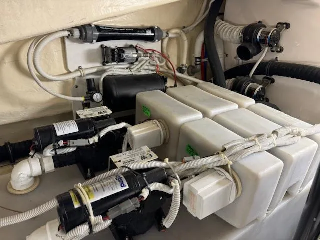 Slide: The Image of Tiara 4300 Sovran 2007 - 81