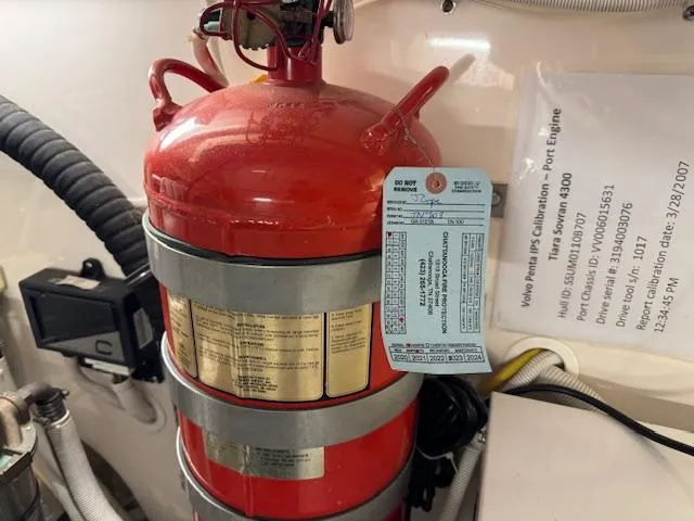 Slide: The Image of Tiara 4300 Sovran 2007 - 82