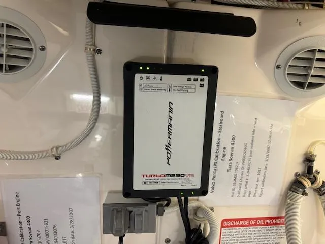 Slide: The Image of Tiara 4300 Sovran 2007 - 83