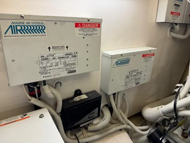 Slide: The Image of Tiara 4300 Sovran 2007 - 84