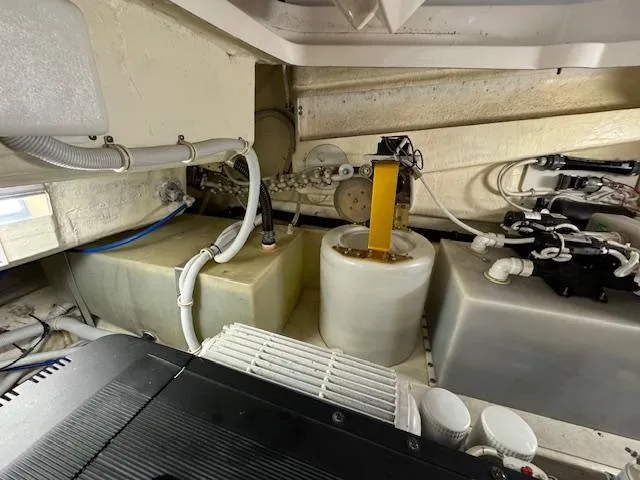 Slide: The Image of Tiara 4300 Sovran 2007 - 88