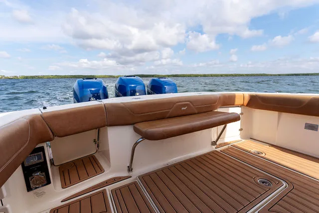Slide: The Image of Scout 350 LXF 2016 - 40