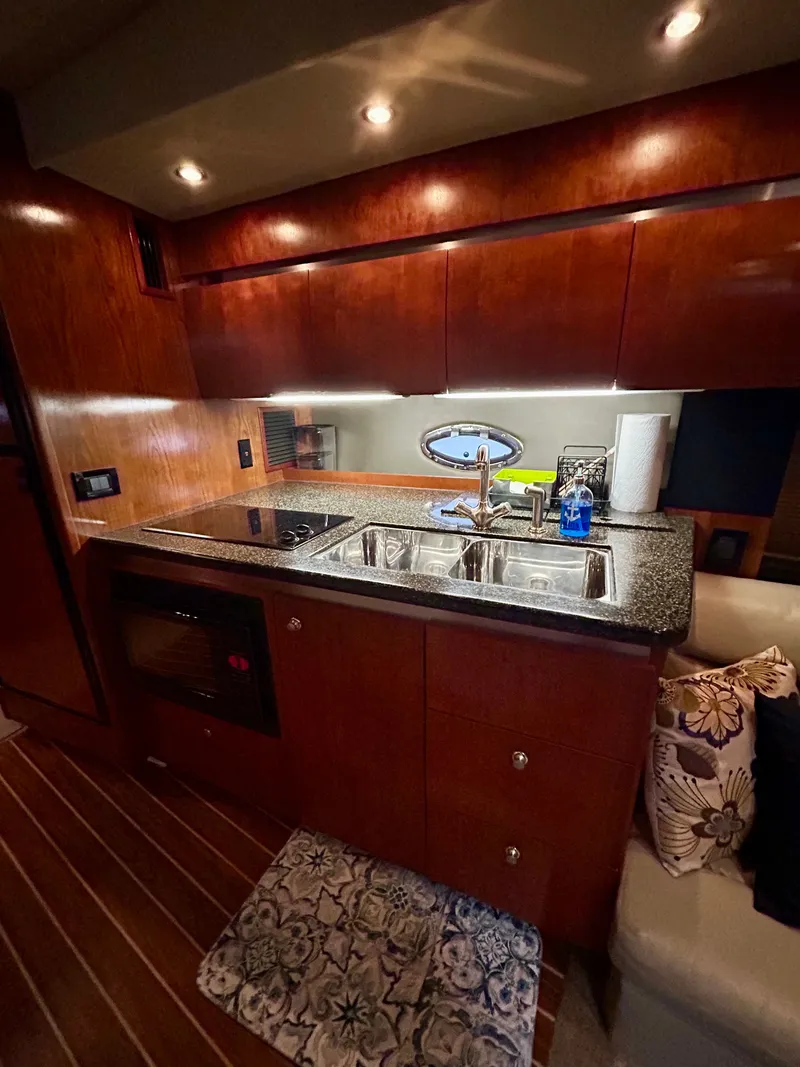 Slide: The Image of Cruisers Yachts 420 Express 2005 - 10