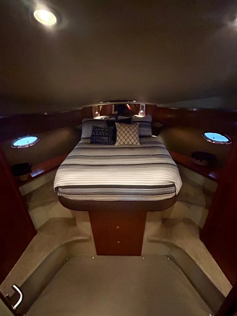 Slide: The Image of Cruisers Yachts 420 Express 2005 - 11