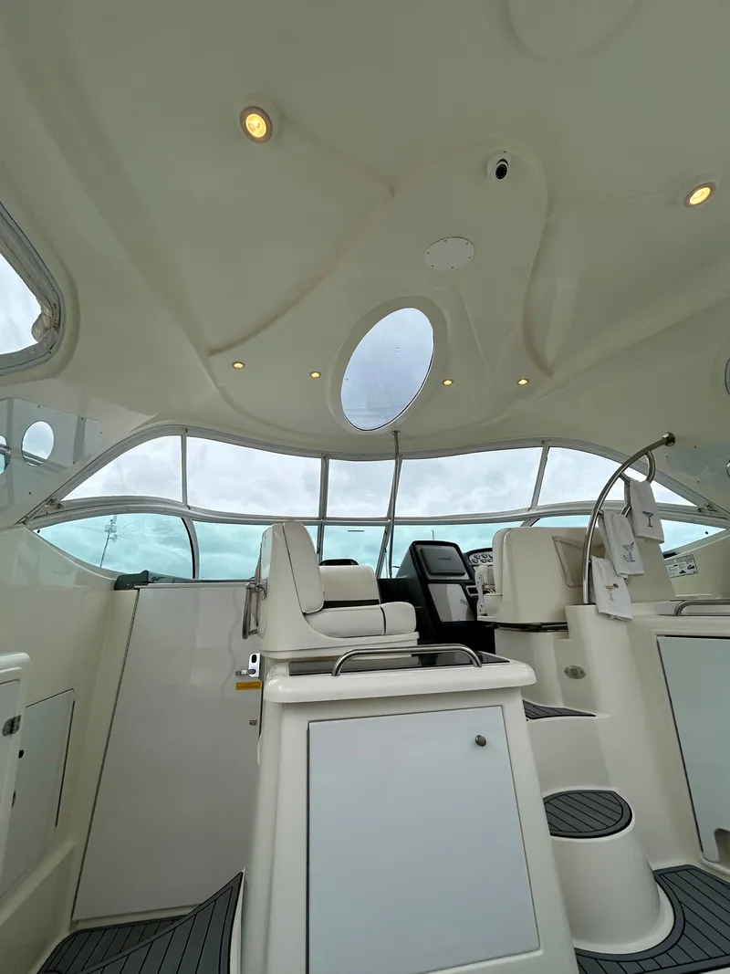 Slide: The Image of Cruisers Yachts 420 Express 2005 - 19