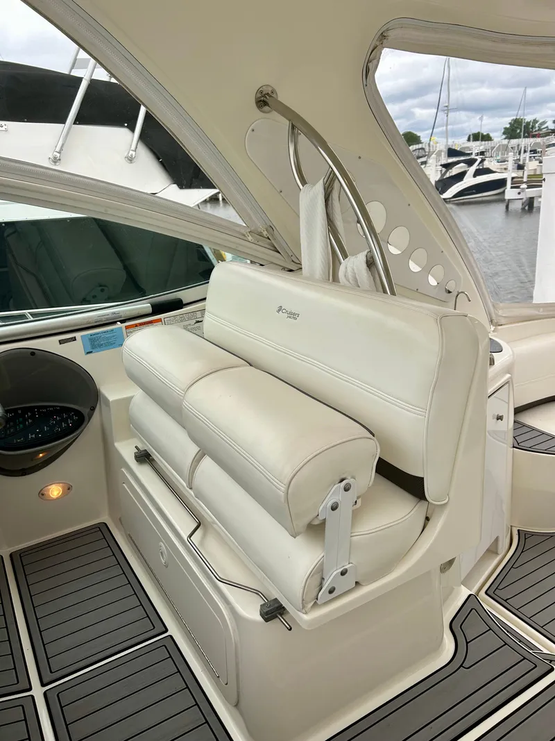 Slide: The Image of Cruisers Yachts 420 Express 2005 - 25