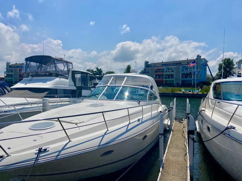 Slide: The Image of Cruisers Yachts 420 Express 2005 - 29