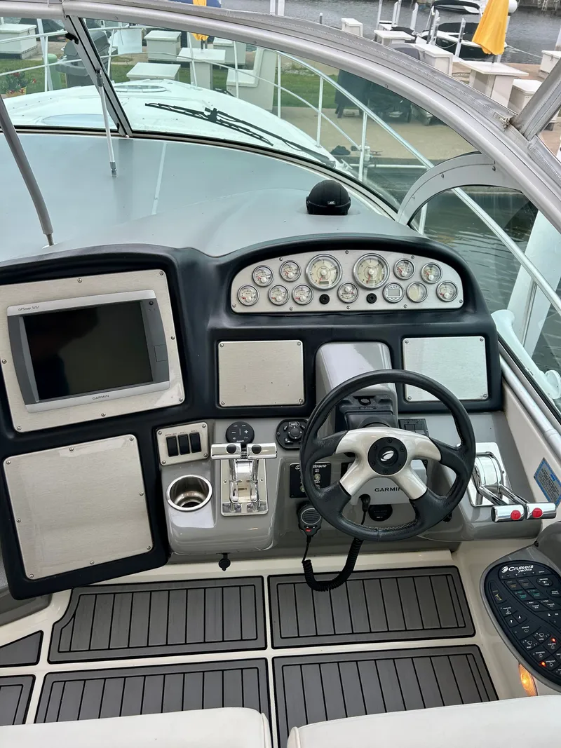 Slide: The Image of Cruisers Yachts 420 Express 2005 - 3