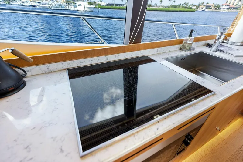 Slide: The Image of 2015 Dyna 60 Motor Yacht 'Wanderlust' - 18