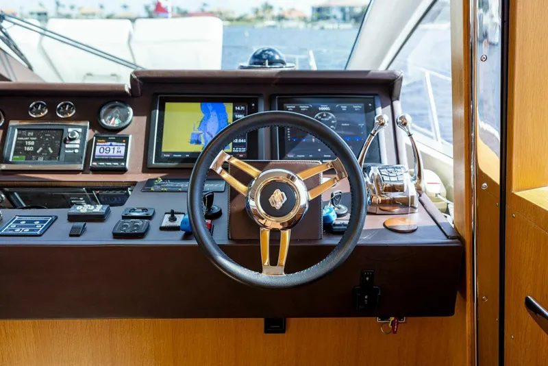 Slide: The Image of 2015 Dyna 60 Motor Yacht 'Wanderlust' - 29