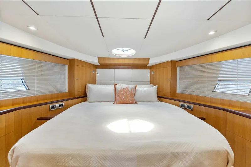 Slide: The Image of 2015 Dyna 60 Motor Yacht 'Wanderlust' - 40
