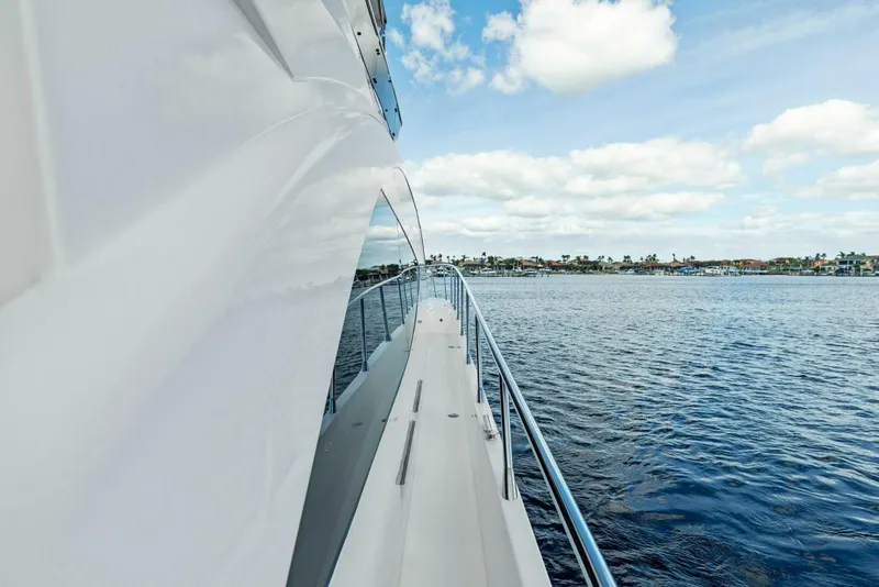 Slide: The Image of 2015 Dyna 60 Motor Yacht 'Wanderlust' - 62