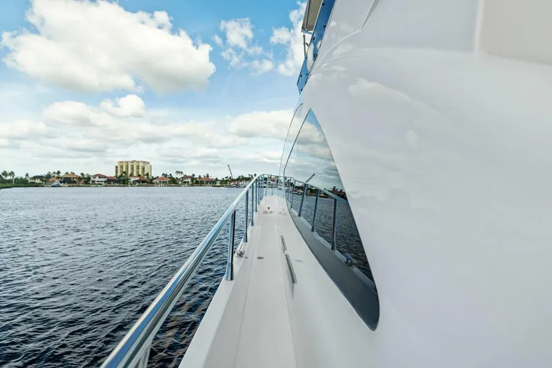 Slide: The Image of 2015 Dyna 60 Motor Yacht 'Wanderlust' - 63