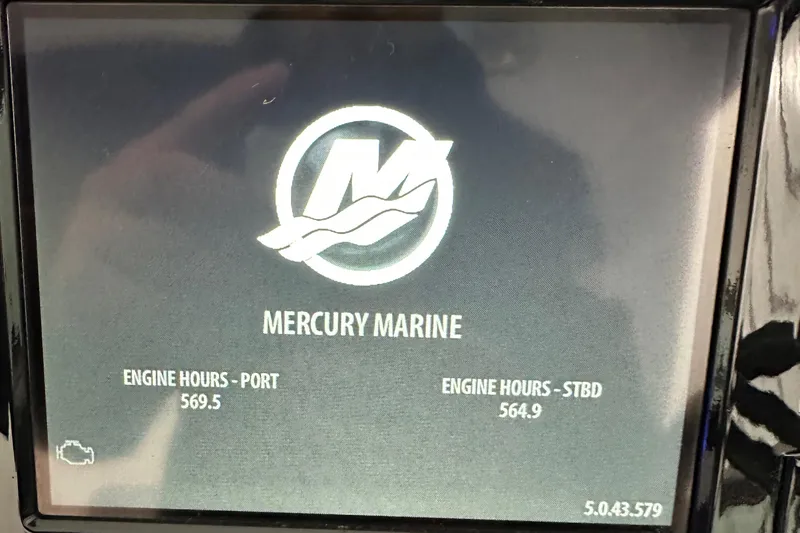 Slide: The Image of Mercury Marine display showing engine hours for 2014 Formula 370 Super Sport. - 34