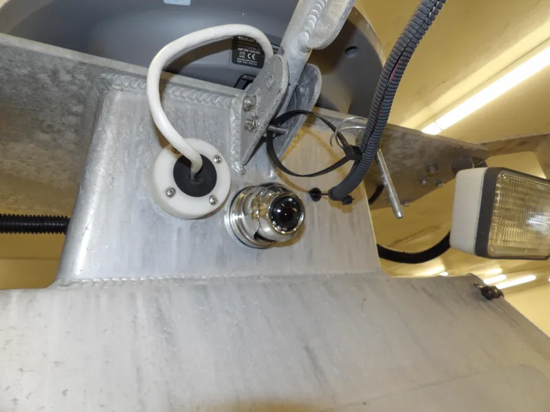 Slide: The Image of Close-up of 2005 SAFE Boats Defender 25 wiring and light fixture. - 39