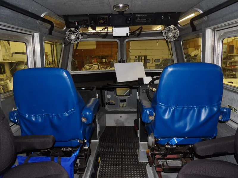 Slide: The Image of Safe Boats Defender 25 2005 - 52