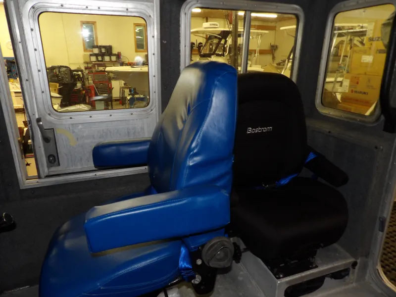 Slide: The Image of Safe Boats Defender 25 2005 - 57