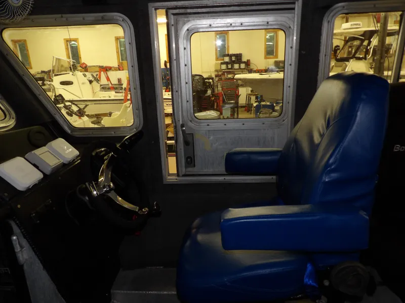 Slide: The Image of Safe Boats Defender 25 2005 - 58