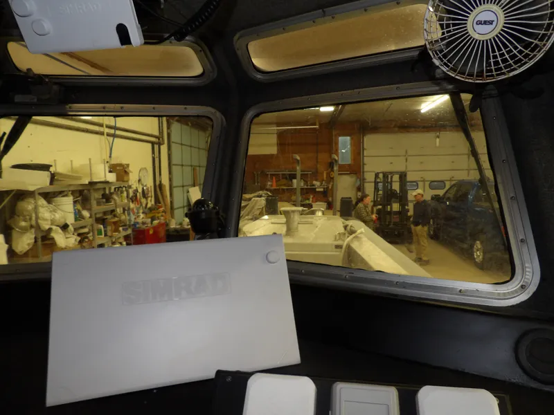 Slide: The Image of Safe Boats Defender 25 2005 - 62