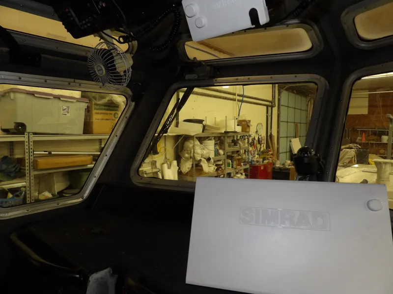 Slide: The Image of Safe Boats Defender 25 2005 - 64