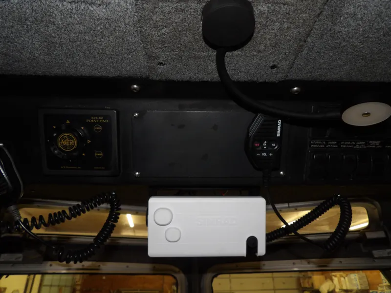 Slide: The Image of Safe Boats Defender 25 2005 - 68