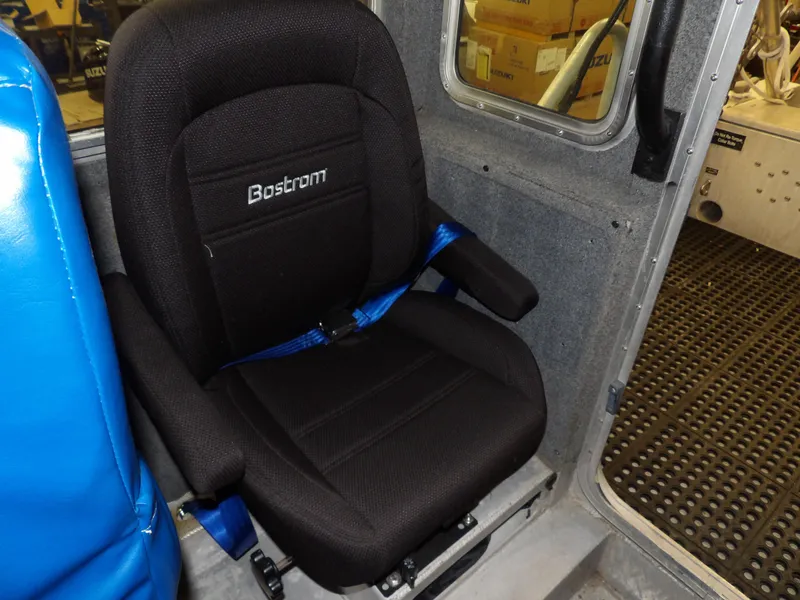 Slide: The Image of Safe Boats Defender 25 2005 - 71