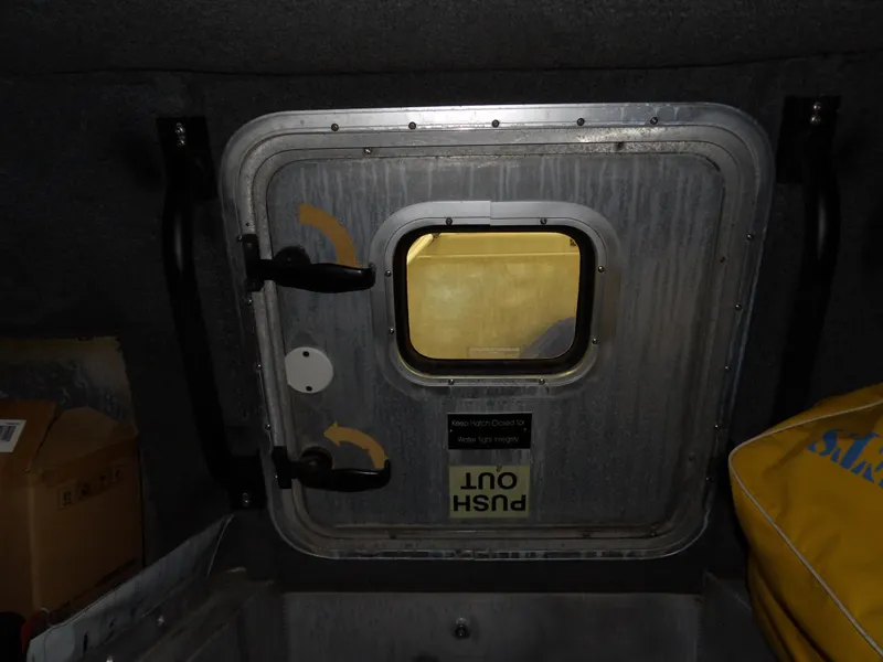 Slide: The Image of Safe Boats Defender 25 2005 - 74