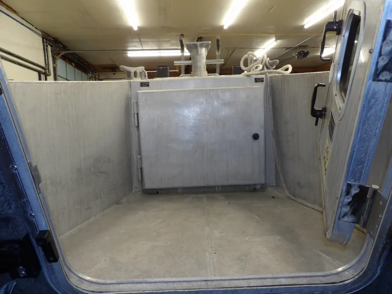 Slide: The Image of Safe Boats Defender 25 2005 - 75