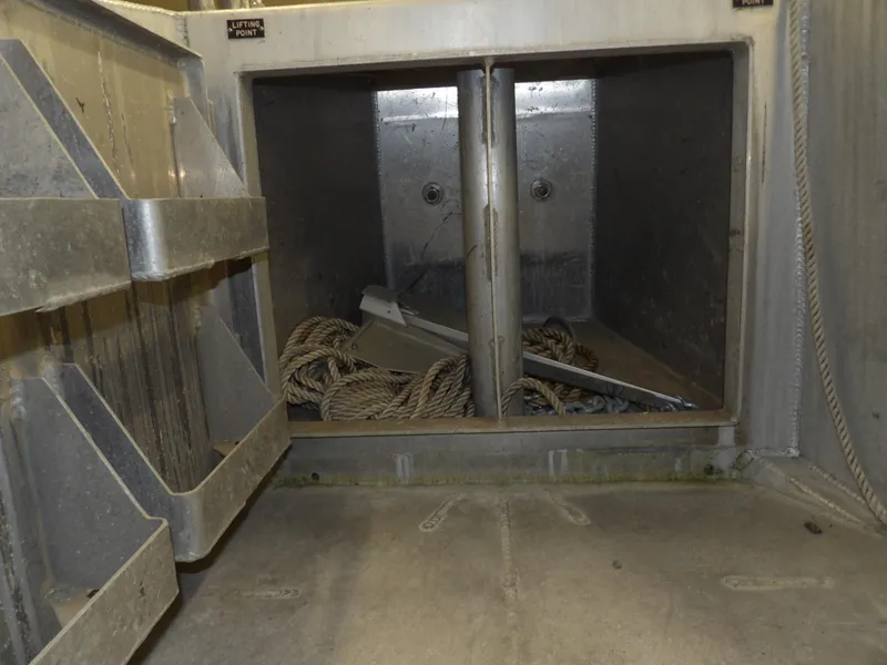 Slide: The Image of Safe Boats Defender 25 2005 - 76