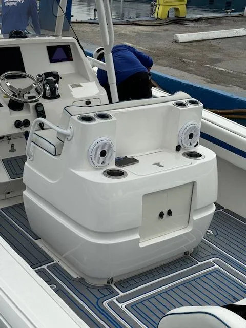 Slide: The Image of 2008 Intrepid Open boat console with steering wheel and controls. - 6
