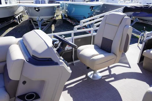 Slide: The Image of Sun Tracker 20 Party Barge 2025 - 8